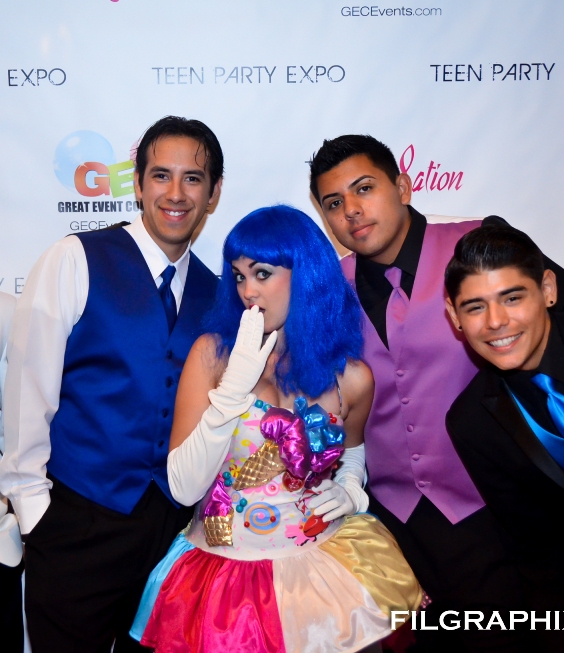 Perry, Katy - Emilie with guys